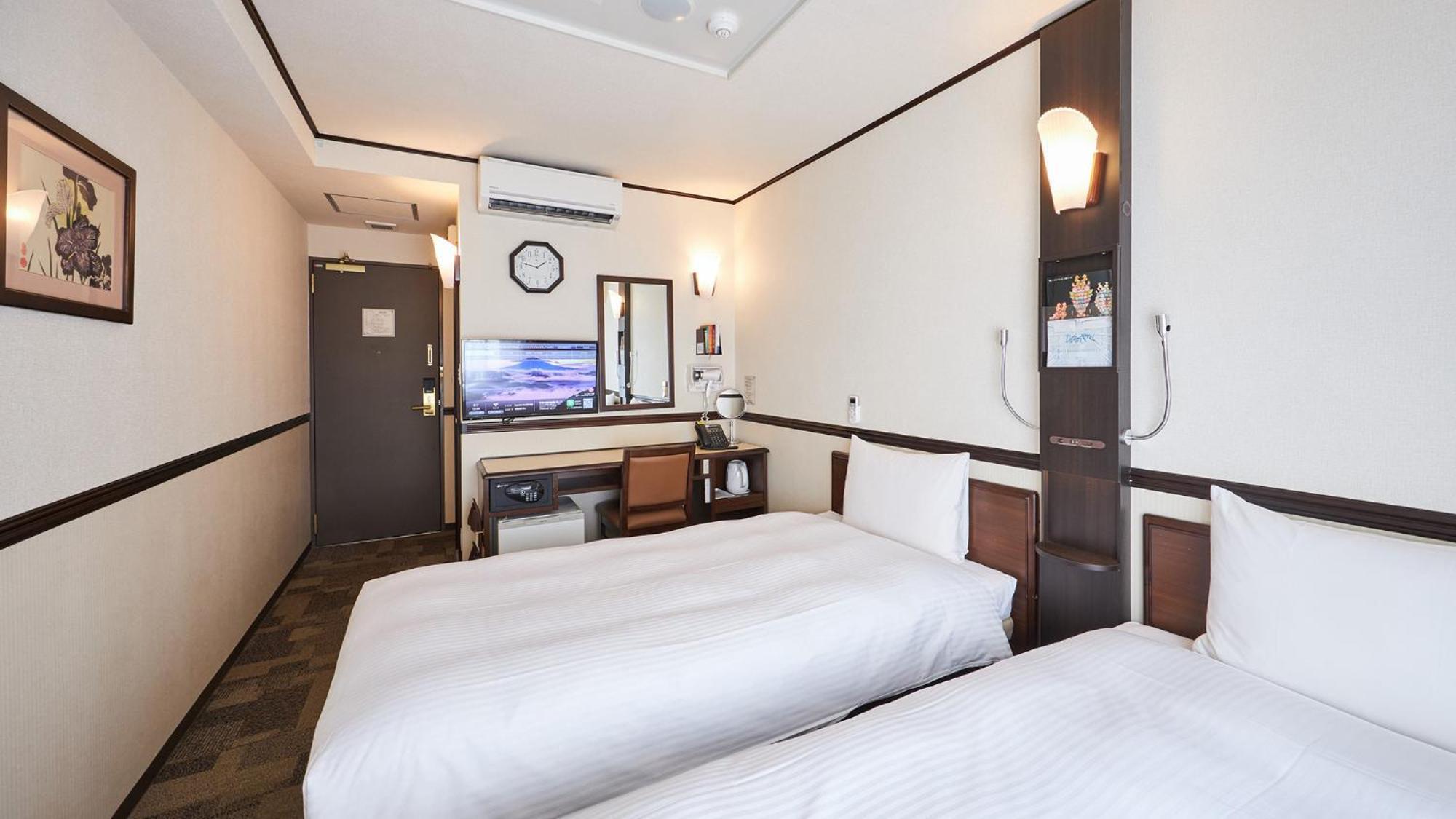 Toyoko Airport Shinkan 3*